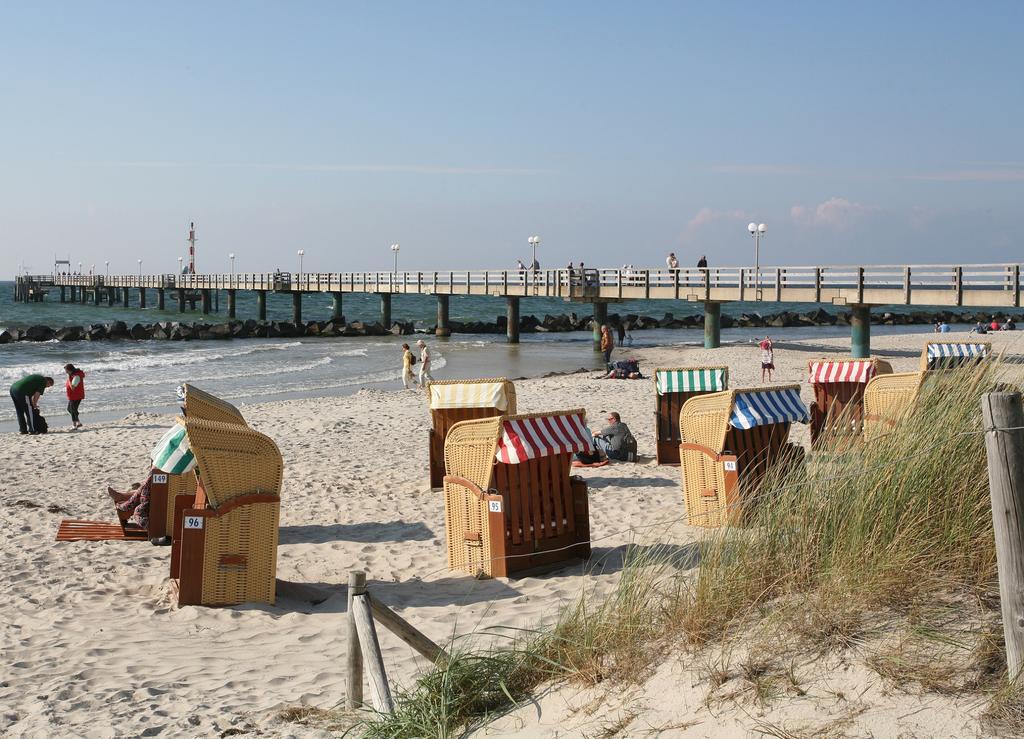 Ostseehotel Wustrow Wustrow  Exteriör bild